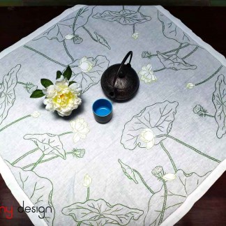 Square table cloth - Lotus pond embroidery (size 90cm)